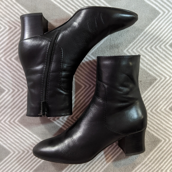 Aquatalia Black Fortuna Leather Weatherproof Boots - Picture 4 of 6